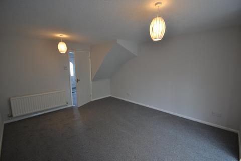 2 bedroom terraced house to rent, Bloxoms Close, Leicester LE3