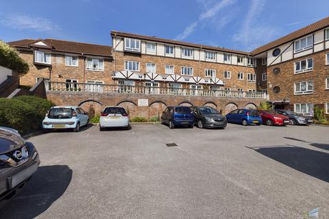 1 bedroom apartment for sale, Heathdale Manor, Wirral CH63