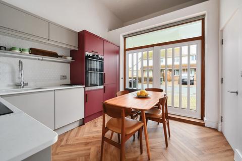 2 bedroom terraced house for sale, Royal William Square, Camber, East Sussex TN31 7RX