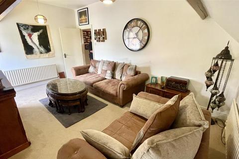 10b Glen Road, Bournemouth, BH5 1HR