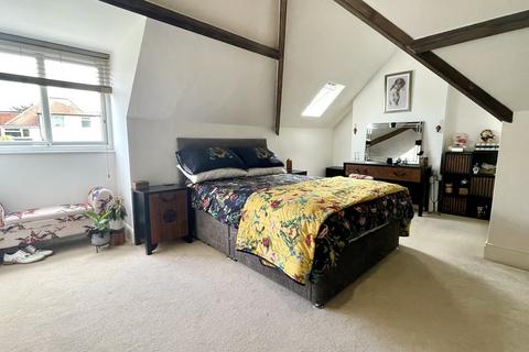 10b Glen Road, Bournemouth, BH5 1HR