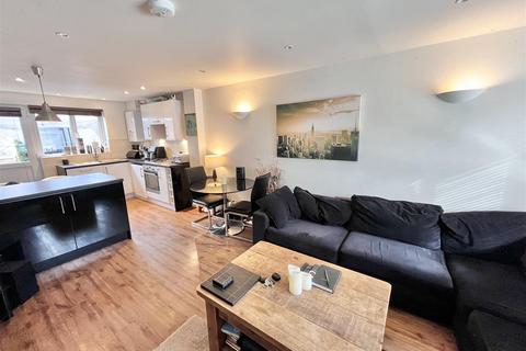 2 bedroom mews for sale, Clarence Court, Wilmslow, Cheshire