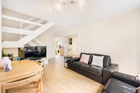 4 bedroom flat to rent, Thomas Baines Road, Battersea SW11