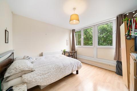 4 bedroom flat to rent, Thomas Baines Road, Battersea SW11