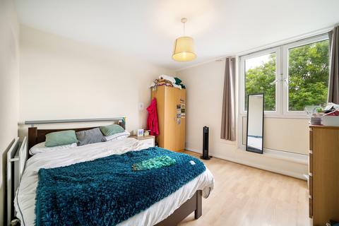 4 bedroom flat to rent, Thomas Baines Road, Battersea SW11