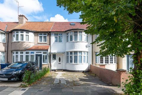 4 bedroom terraced house to rent, Eastcote Avenue, Sudbury, Greenford, UB6