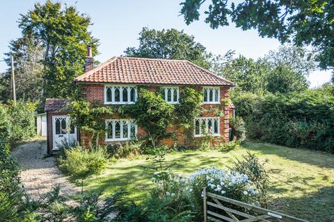 3 bedroom detached house for sale, Alby