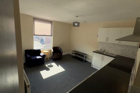 4 bedroom terraced house for sale, Lytham Place, Leeds, LS12 5PJ