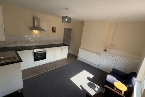 4 bedroom terraced house for sale, Lytham Place, Leeds, LS12 5PJ