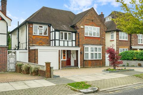 4 bedroom detached house for sale, Tillingbourne Gardens, Finchley, N3