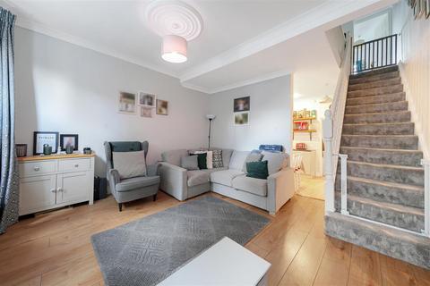 45 Miles Road, Mitcham, CR4 3DA