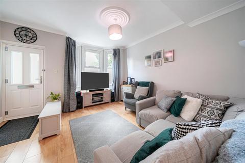 45 Miles Road, Mitcham, CR4 3DA