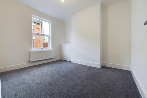 2 bedroom terraced house to rent, Belgrave Street, Chester