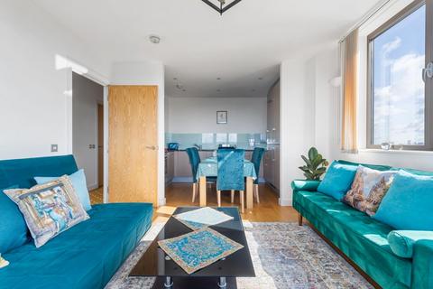 2 bedroom apartment for sale, Kelday Heights, Spencer Way, London