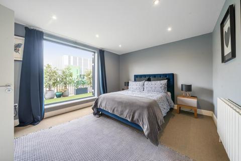 20 Maple Close, London, SW4 8LL