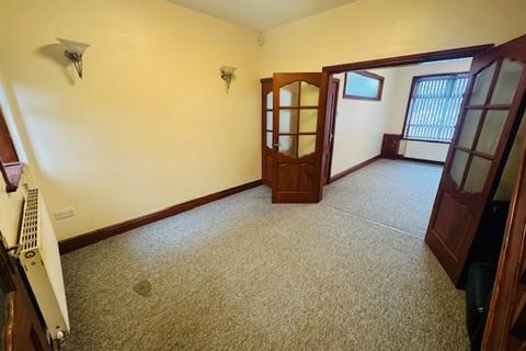 3 bedroom terraced house to rent, Fir Street, Astley Bridge, Bolton