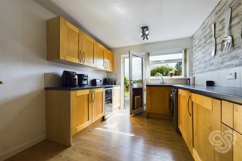 8 Corsham Place, Marchington, Uttoxeter, ST14 8LU