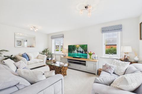undefined, Larches Avenue, Tatenhill