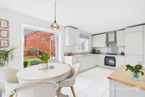 undefined, Larches Avenue, Tatenhill