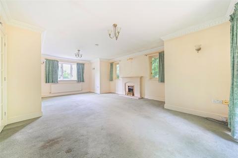 4 bedroom bungalow for sale, Badgers Walk, Purley CR8