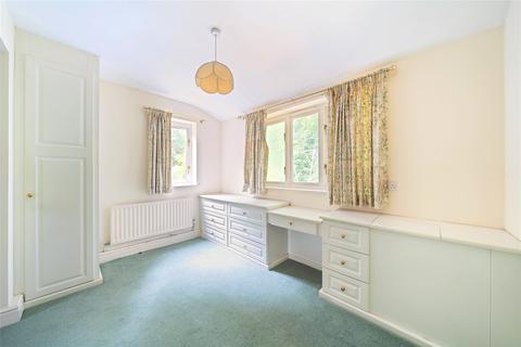 6 Badgers Walk, Purley, CR8 3PX