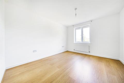 25 Heron Way, Wallington, SM6 9DX