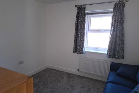 2 bedroom character property to rent, Oulton, Leeds LS26