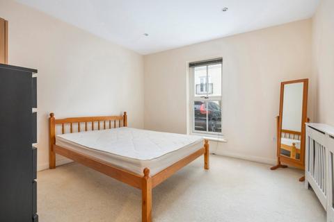 2 bedroom flat to rent, Canal Boulevard, Camden, London