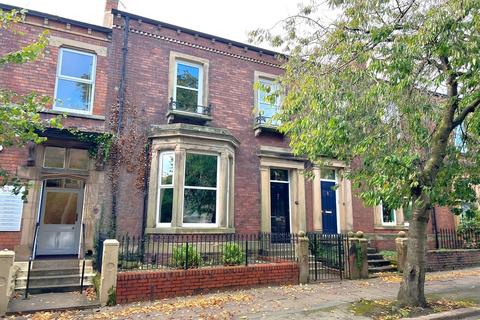 4 bedroom terraced house for sale, Warwick Road, Carlisle