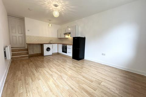 2 bedroom apartment to rent, Cheapside, Morley, Leeds