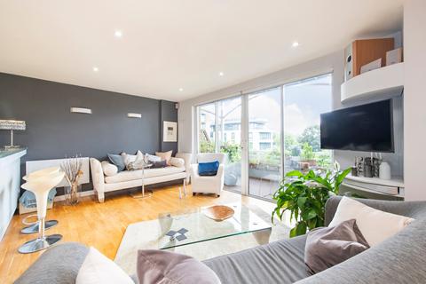 1 bedroom flat for sale, Regatta Point, 38 Kew Bridge Road, Brentford, Middlesex