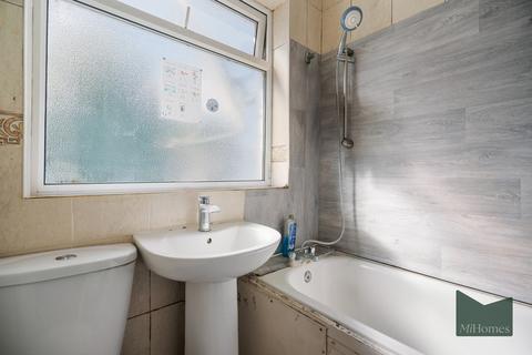 9 Arnold Avenue East, Enfield, EN3 6JB