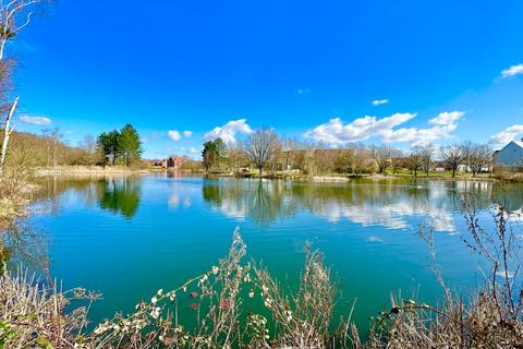 3 bedroom terraced house for sale, Lake Mews, Surrey GU16