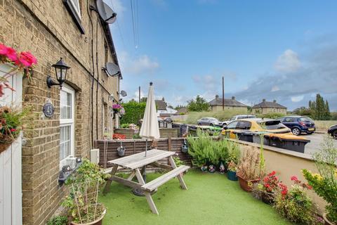 2 bedroom terraced house for sale, Great North Road, Bedford MK44