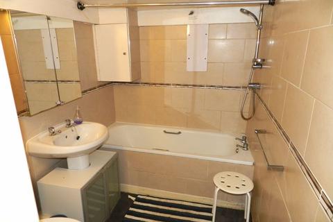 1 bedroom apartment to rent, Ash Road, Leeds