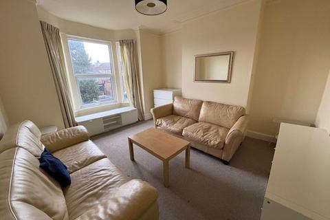 3 bedroom property to rent, Burley Road, Leeds