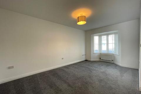 3 bedroom end of terrace house to rent, River Plate Road, Exeter EX2