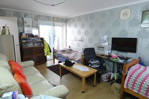 undefined, Lovat Walk, Heston, Hounslow