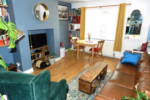 2 bedroom terraced house for sale, Miles Hill Terrace, Leeds