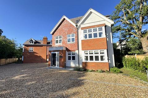 2 bedroom apartment to rent, Ewhurst Road, Cranleigh