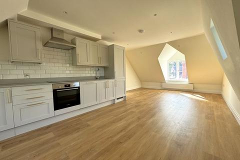 2 bedroom apartment to rent, Ewhurst Road, Cranleigh