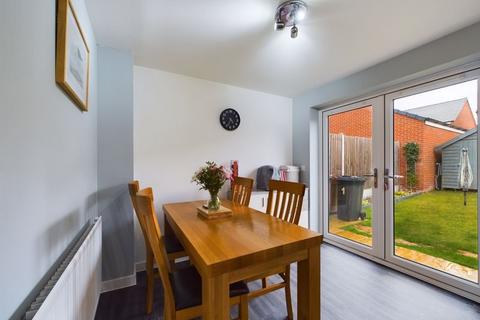 3 bedroom end of terrace house for sale, Cook Mews, Thurston