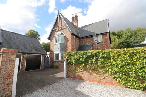 4 bedroom detached house to rent, Manor Fields, West Ella