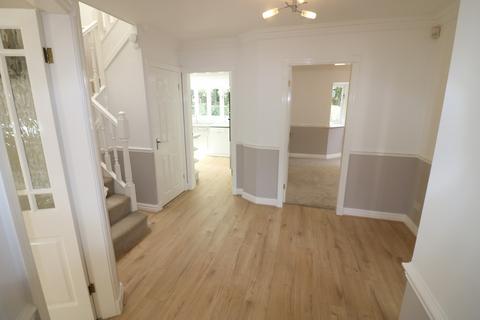 4 bedroom detached house to rent, Manor Fields, West Ella