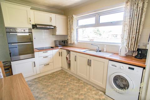 3 bedroom detached bungalow for sale, The Hyde, Swindon SN5