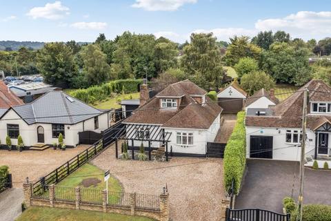 4 bedroom detached house for sale, Edlesborough, Buckinghamshire