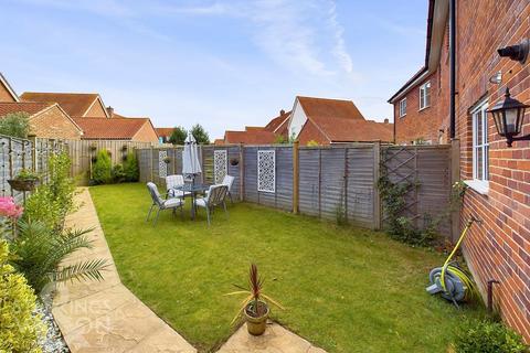 3 bedroom townhouse for sale, Charles Marler Way, Blofield, Norwich