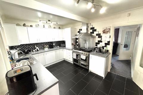 3 bedroom terraced house for sale, Aldridge Road, Great Barr, Birmingham B44 8NN