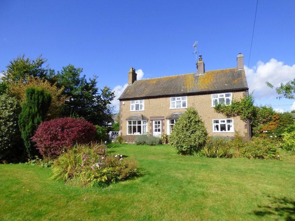 Woodhouse Lane, Haughton, Stafford 5 bed detached house £399,950