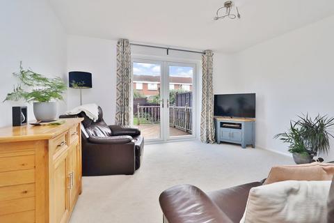 3 bedroom semi-detached house for sale, Chevening Court, Milton